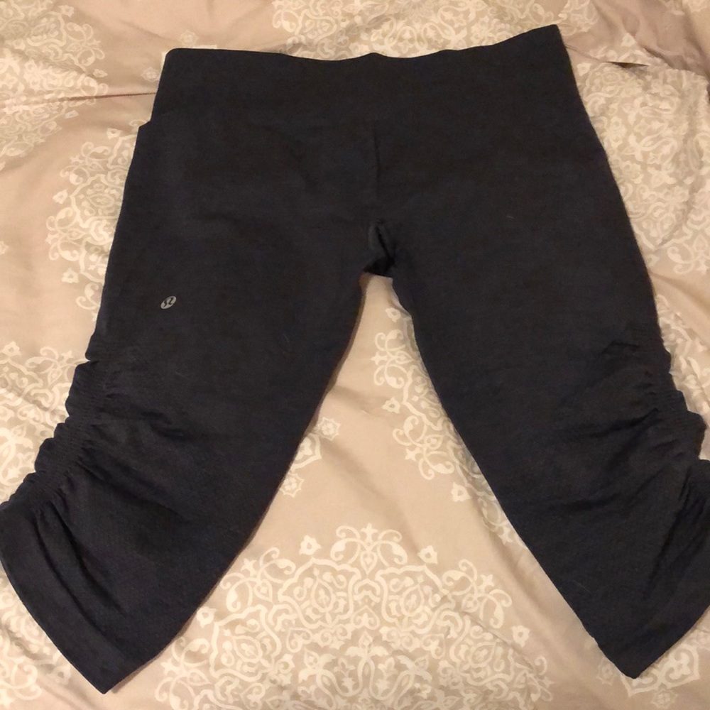 Lululemon in the flow crop leggings size 10